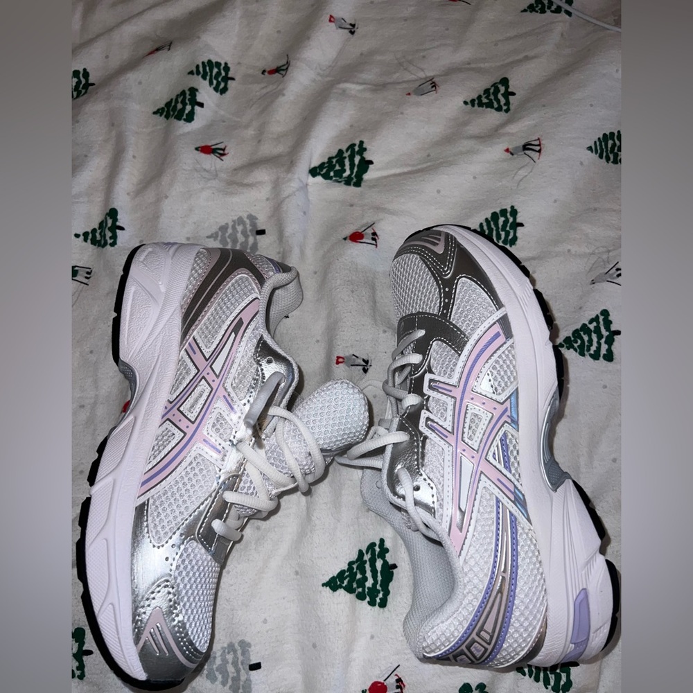 Asics Kids Shoes in White and Purple